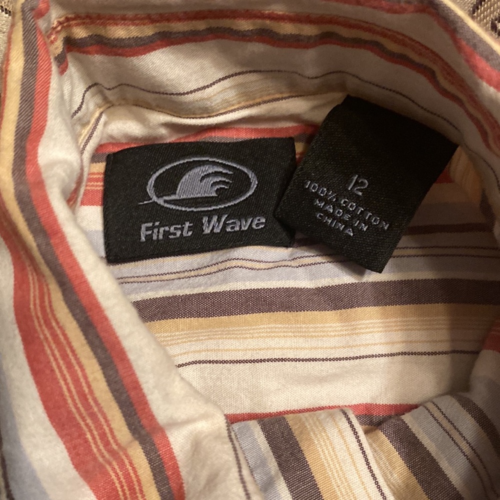 First Wave Button Up - Picture 2 of 4